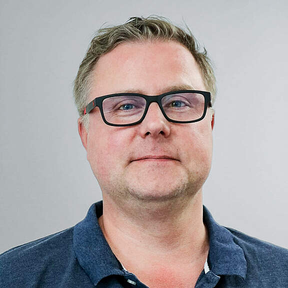 Schirmacher.jpg 